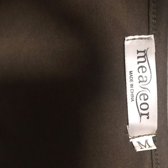 Deep v t-shirts with cuffed short sleeve - Picture 6 of 9